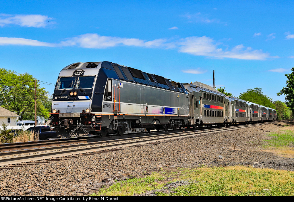 NJT 4527 on train 5175